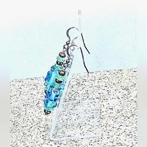 VINTAGE LAMPWORK GLASS BEAD EARRINGS LIGHT GREEN &BLUE FLOWER SILVER EARRINGS - Picture 4 of 7